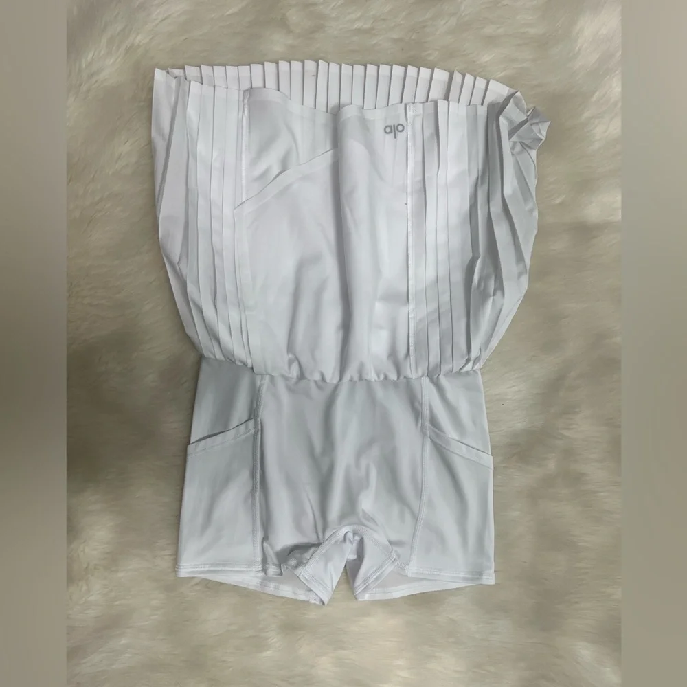 🆕Alo🎱 Aces Tennis Skirt Core: White Sz XXS